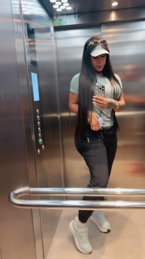 664702811: Transexual en Mallorca