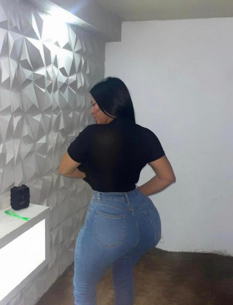Chica busca chico en Tenerife: 