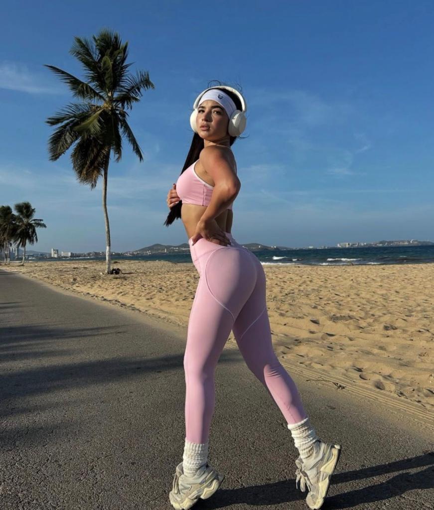Chica busca chico en Almería: 