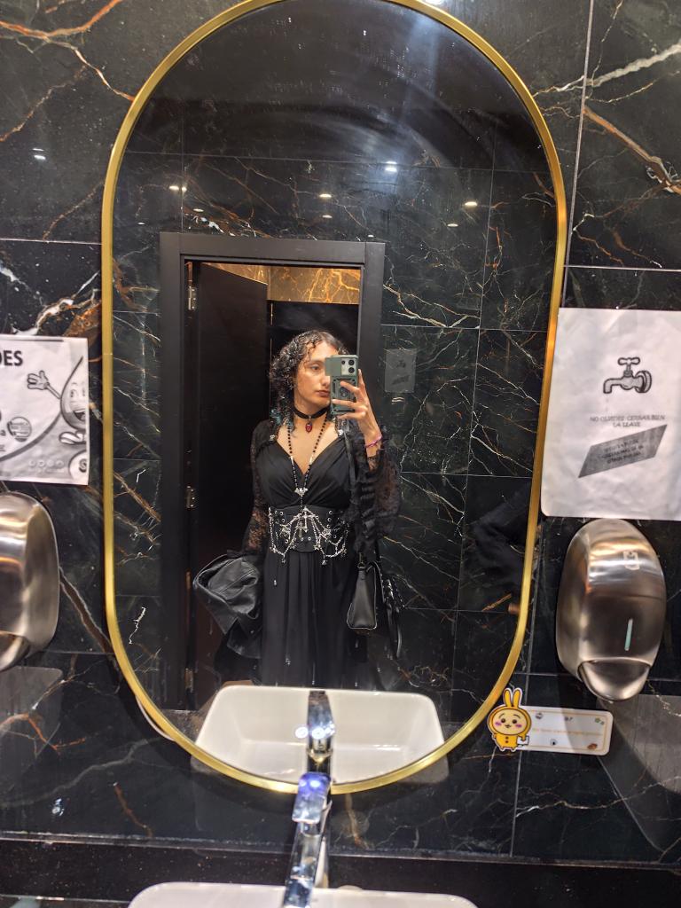 635129739: Chica busca chico en Barcelona