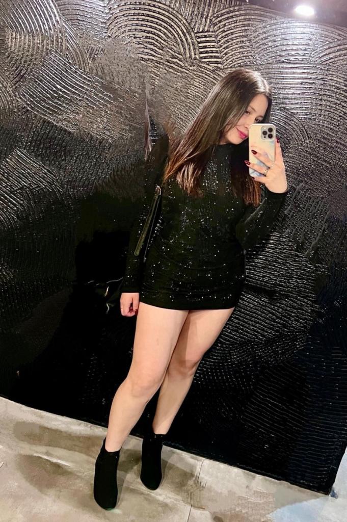 Chica busca chico en Ibiza: 