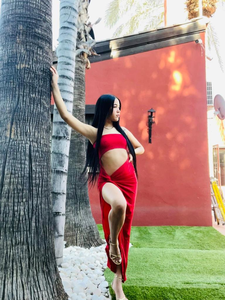 613184879: Chica busca chico en Madrid