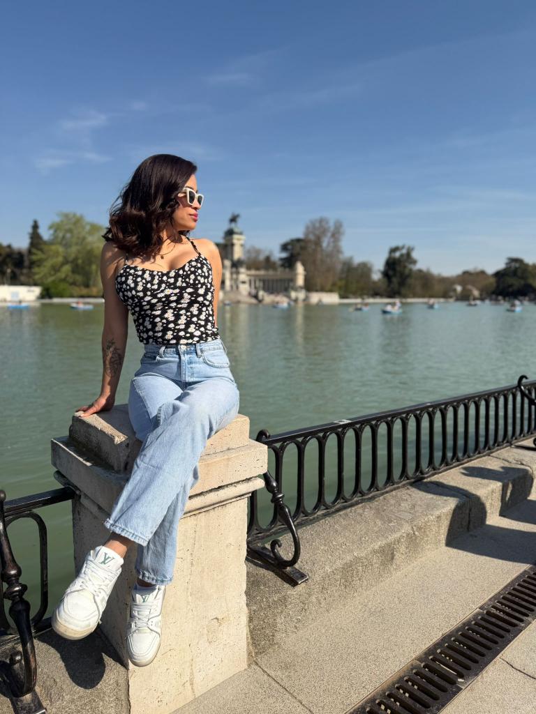 697103251: Chica busca chico en Málaga