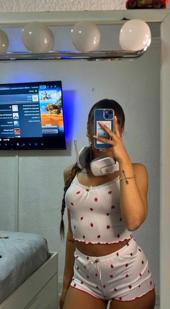 631214788: Chica busca chico en Granada