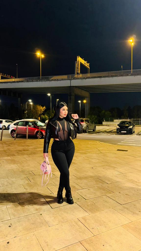 Chica busca chico en Sevilla: 