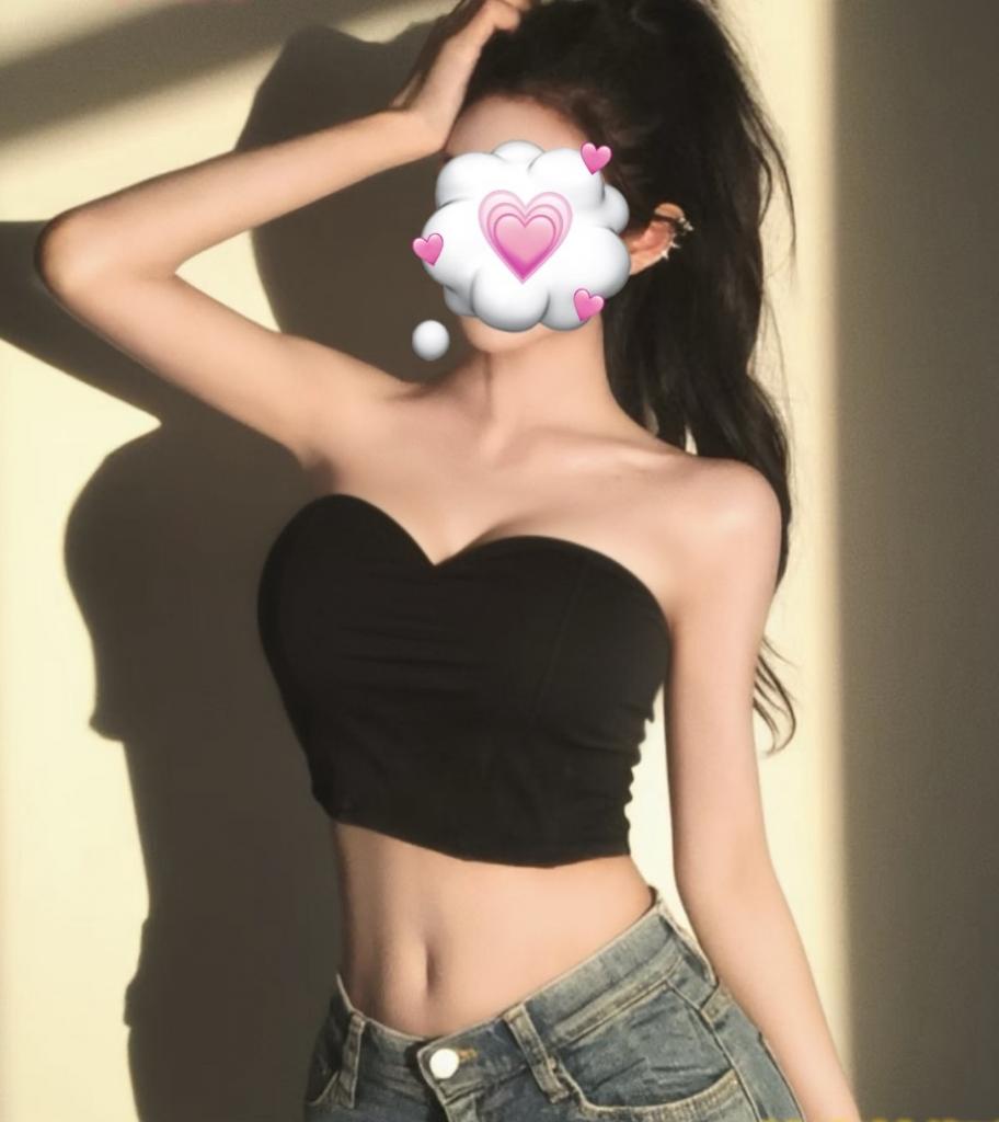 653817332: Chica busca chico en Barcelona