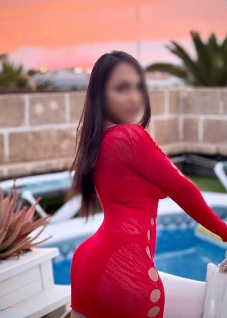 Chica busca chico en Tenerife: 