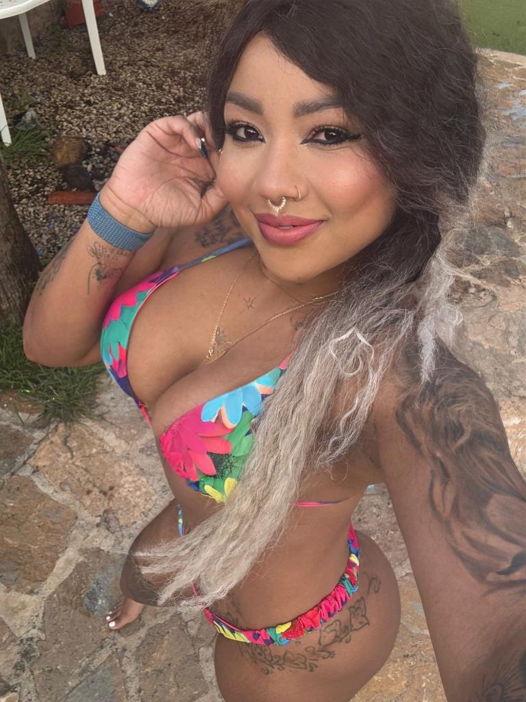 744436319: Chica busca chico en Murcia