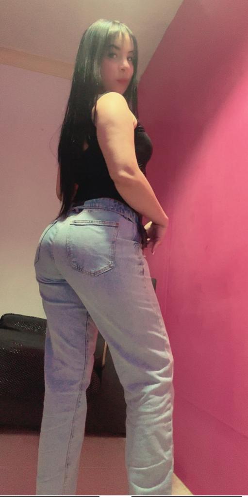 Chica busca chico en Huelva: 