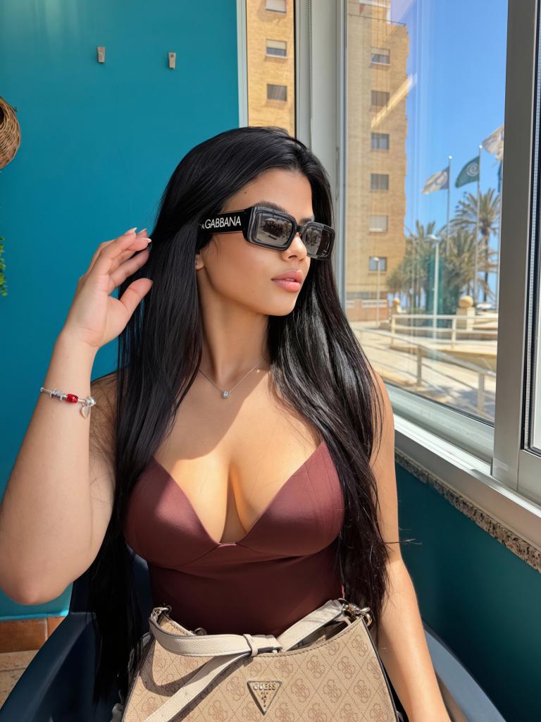 Chica busca chico en Almería: 