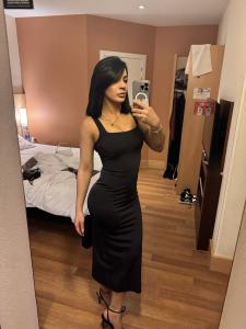 667787260: Chica busca chico en Alicante