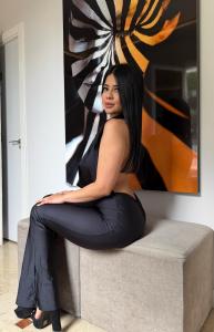 613561886: Chica busca chico en Málaga