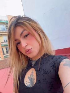 671926442: Chica busca chico en Málaga