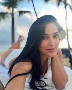 613338257: Chica busca chico en Alicante