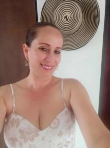 626818308: Chica busca chico en Asturias