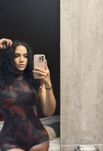 692340887: Chica busca chico en Ibiza