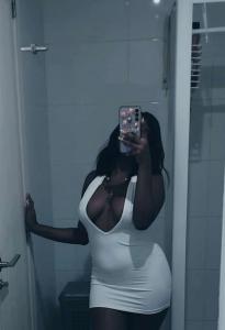 641297337: Chica busca chico en Valencia