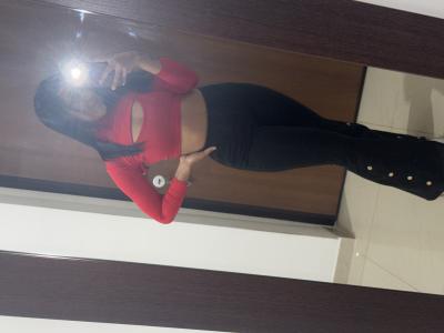 672558616: Chica busca chico en Sevilla