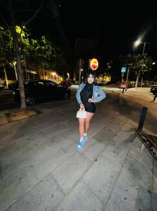 611374458: Chica busca chico en Málaga
