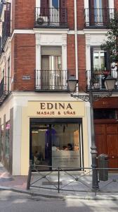 655039896: Chica busca chico en Madrid