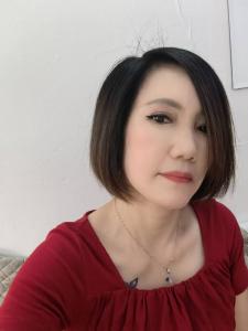 645393118: Chica busca chico en Barcelona