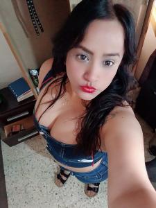 643891612: Chica busca chico en Barcelona