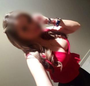 667023811: Chica busca chico en Málaga