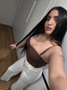 624085181: Chica busca chico en Madrid