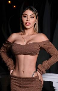 677374943: Chica busca chico en Barcelona