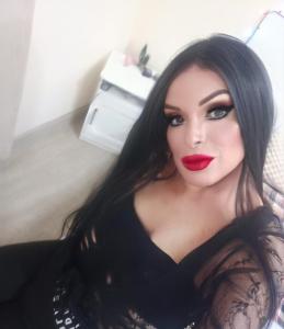 613773924: Transexual en La Coruña