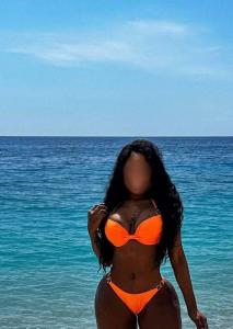 643596509: Chica busca chico en Granada