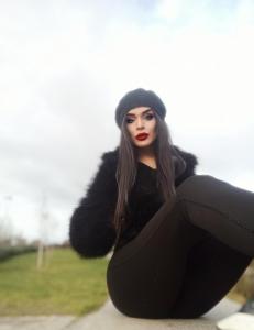 613773924: Transexual en La Coruña