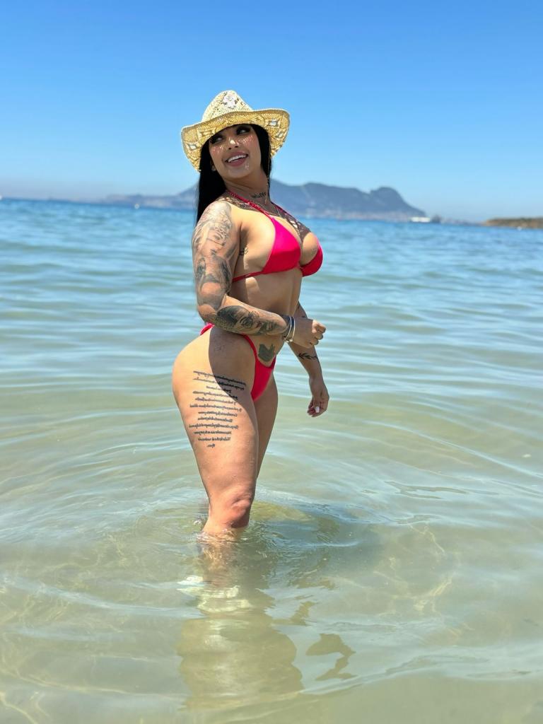 Chica busca chico en Cádiz: 