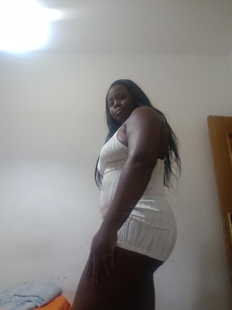 603365788: Chica busca chico en Madrid