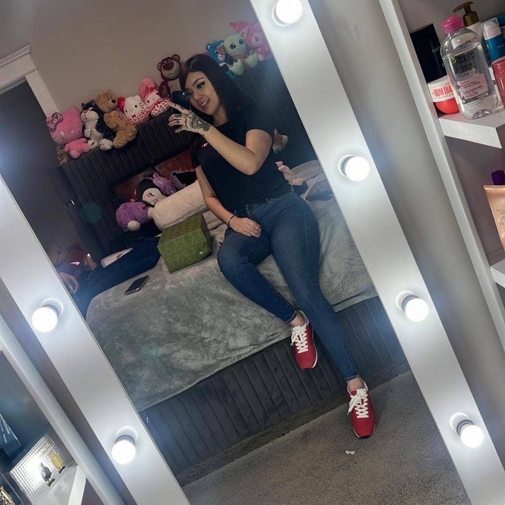 663015199: Chica busca chico en Madrid
