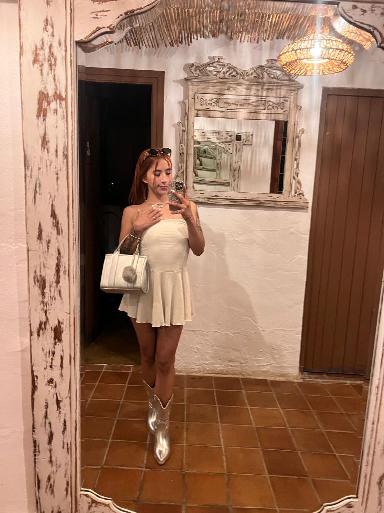 Chica busca chico en Ibiza: 