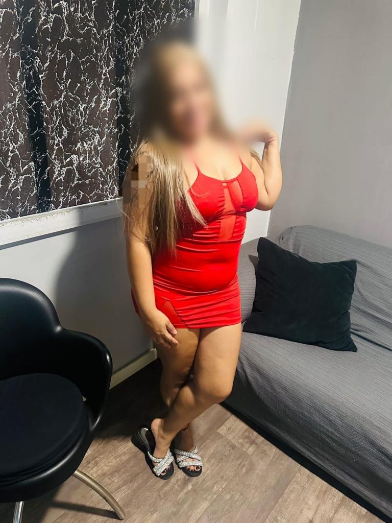 Chica busca chico en Valencia: Chica busca chico