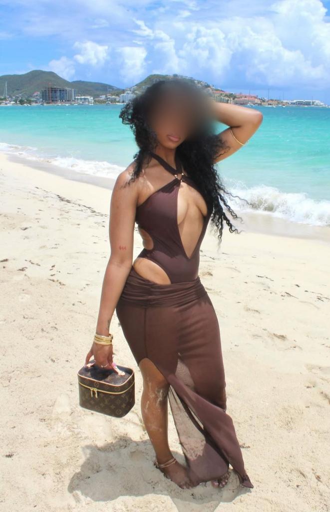 Chica busca chico en Huelva: 