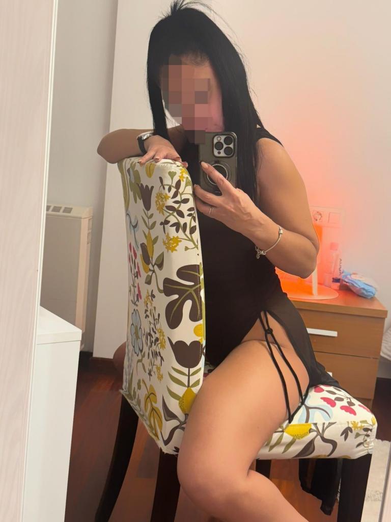 Chica busca chico en La Coruña: Chica busca chico