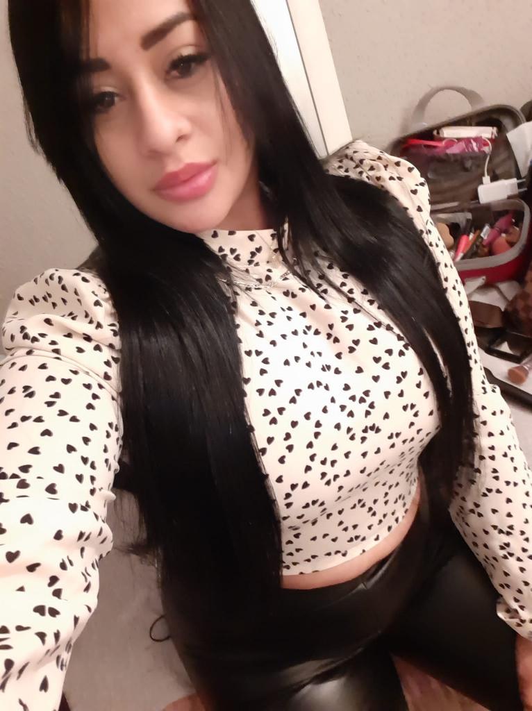 Chica busca chico en Almería: 