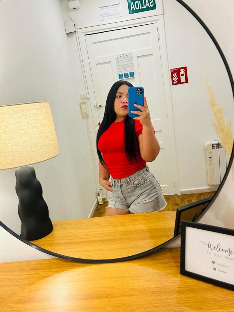 Chica busca chico en Valencia: Chica busca chico