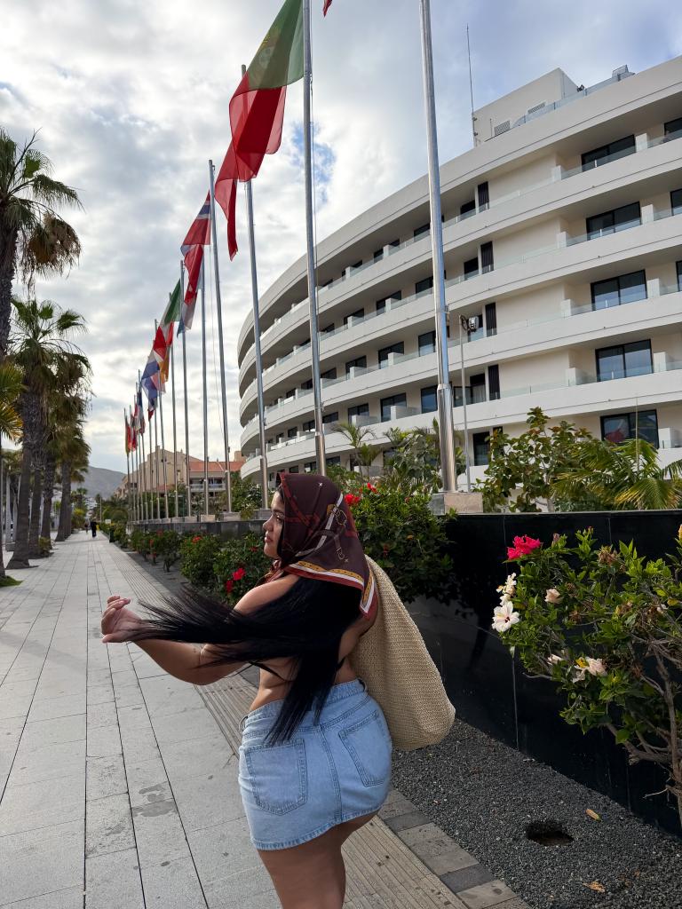 Chica busca chico en Tenerife: 