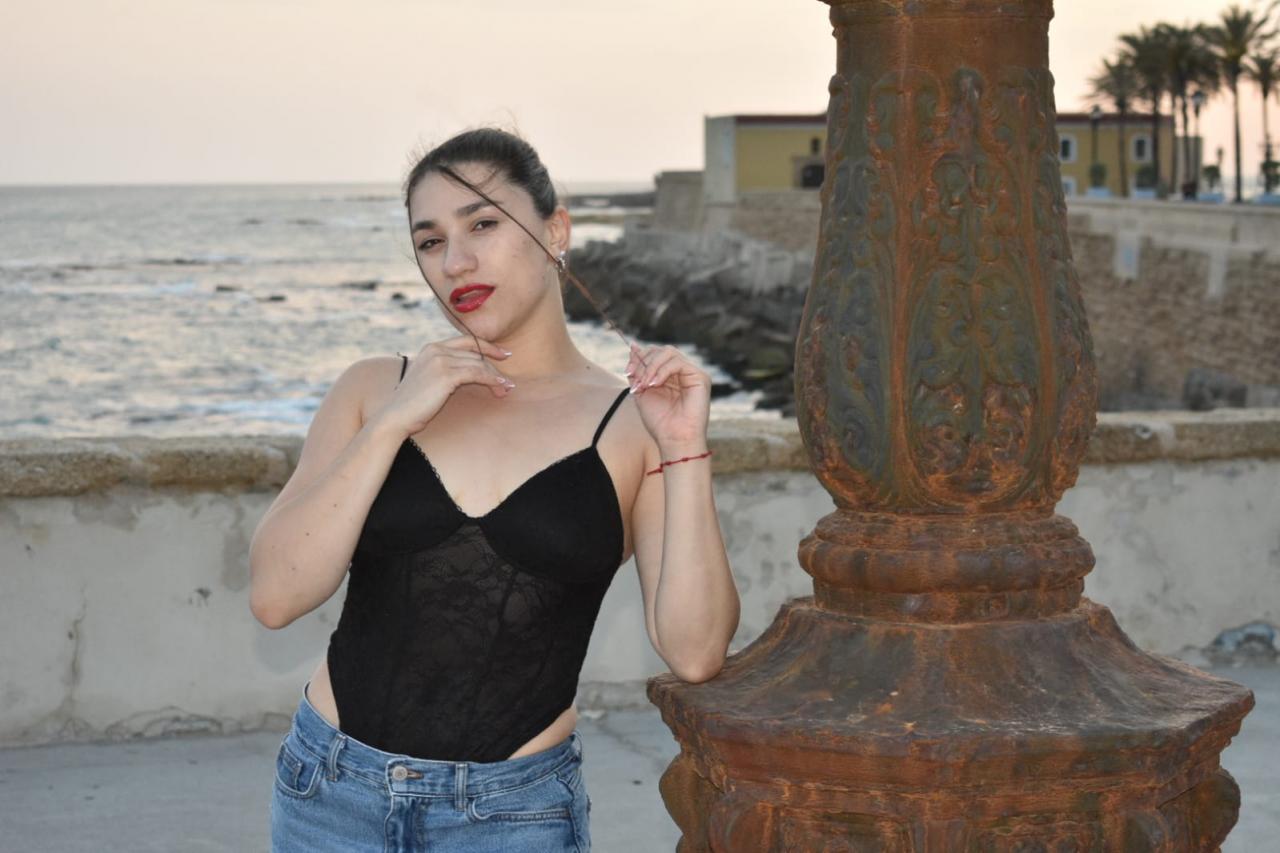 Chica busca chico en Cádiz: Chica busca chico