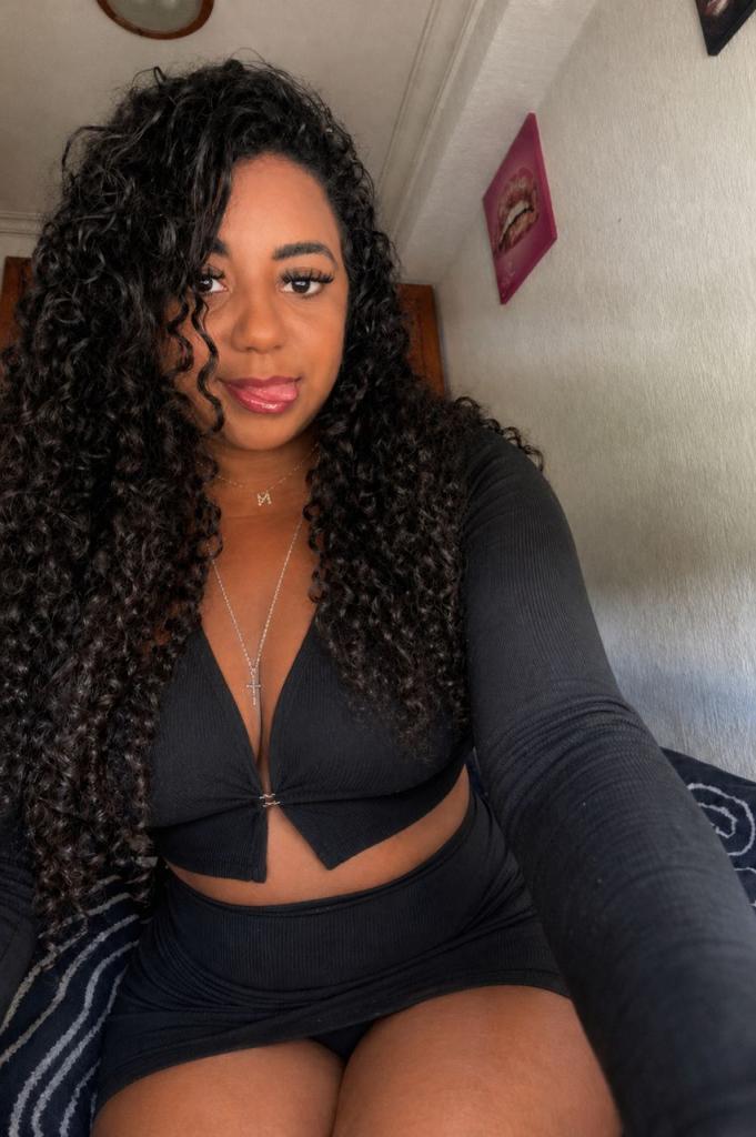 Chica busca chico en Huelva: 