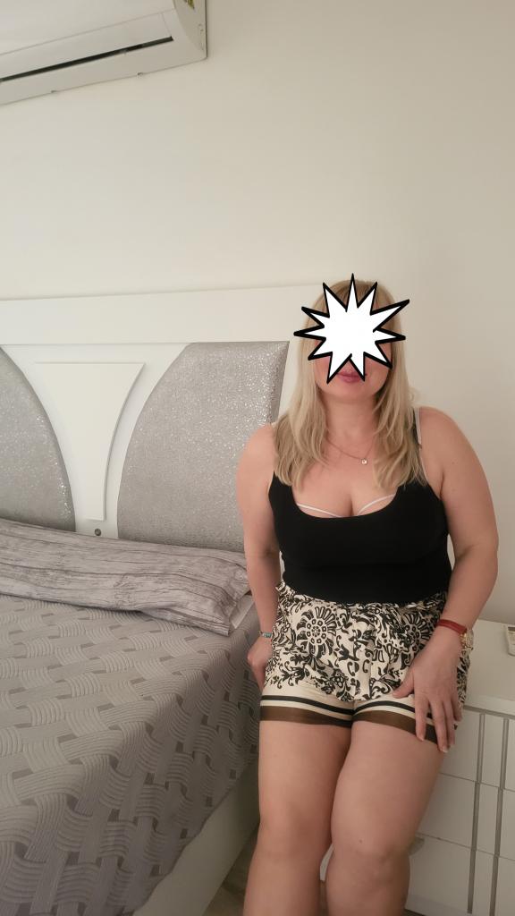 Chica busca chico en Almería: 