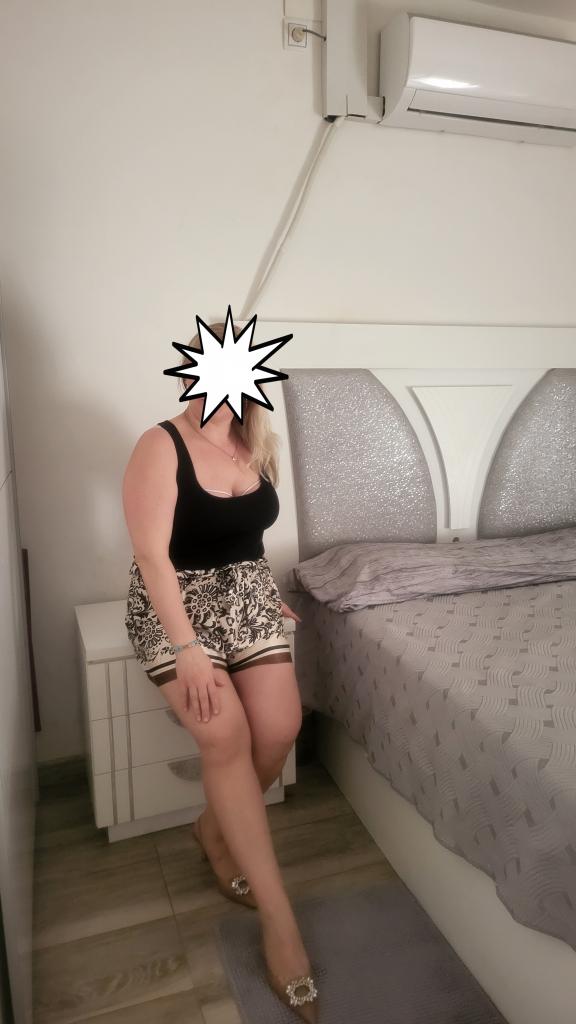 Chica busca chico en Almería: Chica busca chico