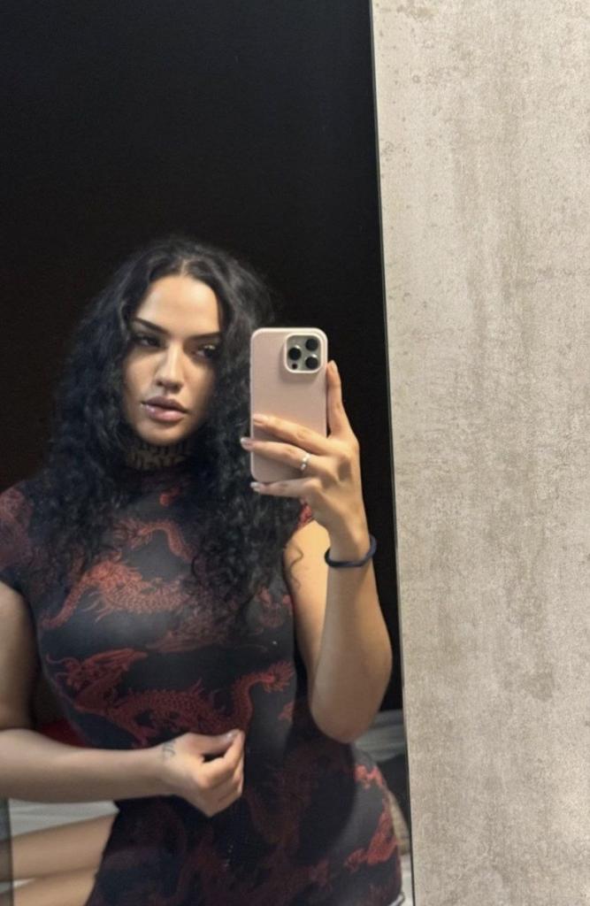 692340887: Chica busca chico en Ibiza