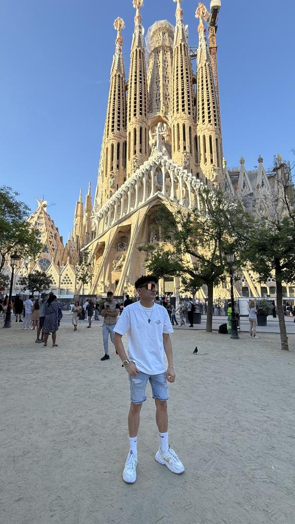 672857499: Chico busca chica en Barcelona