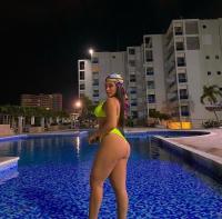 677313954: Chica busca chico en Barcelona