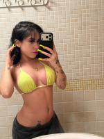 614210813: Chica busca chico en Barcelona